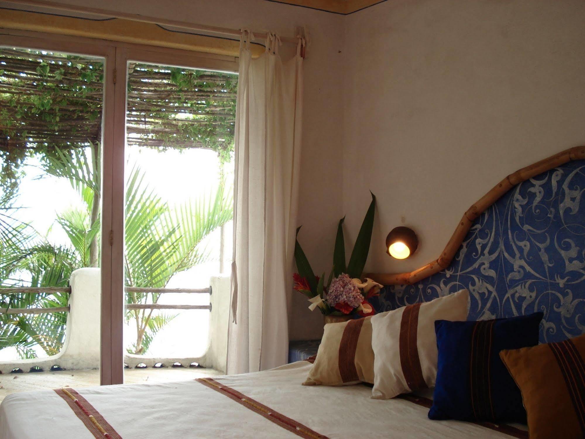 Tzampoc Hotel
